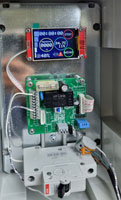 Фото индикационной панели, платы управления и силового автомата бактерицидной секции Vent Bact VB 3000