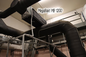 Фото бактерицидной секции MegaBakt MB 1200 в системе вентиляции Центрального Государственного Архива Москвы
