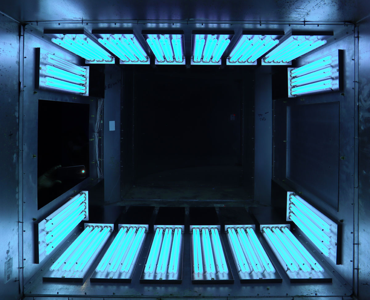 Фото проверки работы бактерицидных ламп в секции вентиляции MegaBakt MB 4800